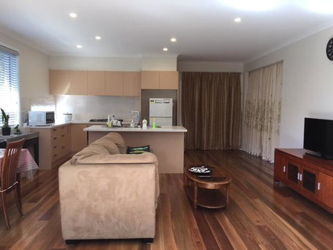 Unit2B - Accommodation Batemans Bay 0
