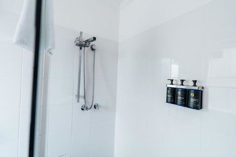 UNO Hotel Sydney - Accommodation Batemans Bay 2