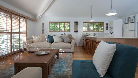 Utopia Beach House - Accommodation Batemans Bay 2