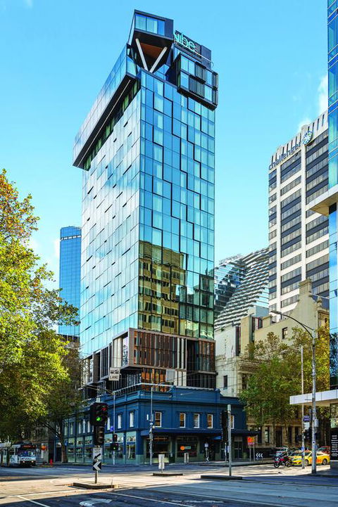 Vibe Hotel Melbourne - Accommodation Batemans Bay 3