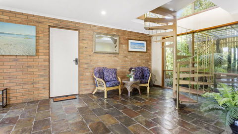 VIEWS AT MCCRAE..... - Accommodation Batemans Bay 1