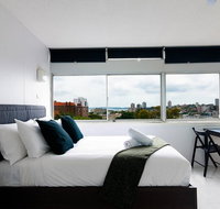 Views To Die For// Studio Rushcutters Bay // Free Parking - Accommodation Batemans Bay