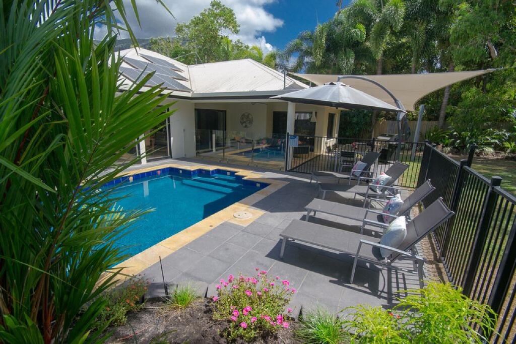 Palm Cove QLD Accommodation Batemans Bay