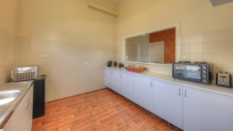 Village Stays Coldstream Gallery Apartment - Accommodation Batemans Bay 2