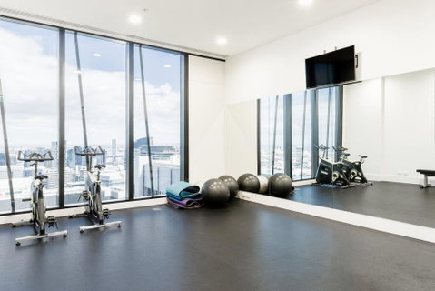 Wake To Eureka Tower Views From Prestigious Collins St - Accommodation Batemans Bay 3