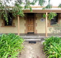 Walnut Cottage - Accommodation Batemans Bay