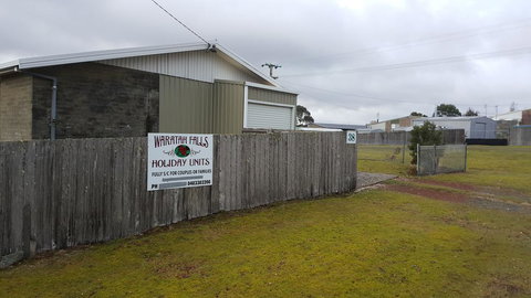 Waratah Falls Holiday Unit - Accommodation Batemans Bay 2