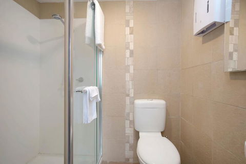 Plummers Mill - Central Townhouse - Accommodation Batemans Bay 9