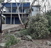 Elevated Holiday House Overlooks Tranquil Wetlands - Accommodation Batemans Bay