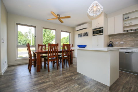 Amber Mist Villa Two - Accommodation Batemans Bay 17