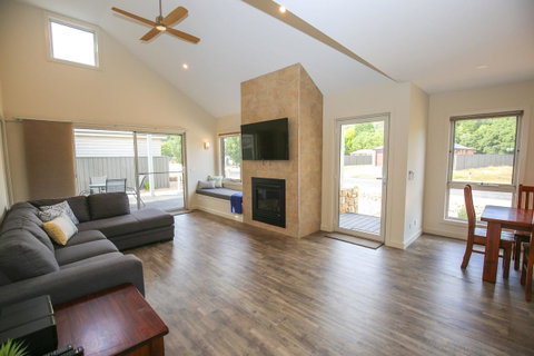 Amber Mist Villa Two - Accommodation Batemans Bay 1