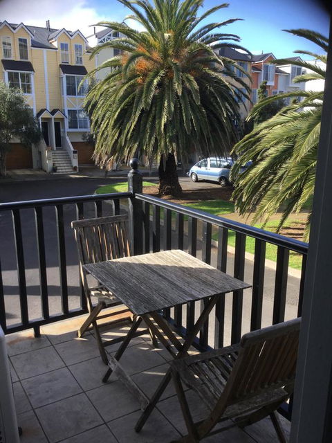 At The Beach Apartments - Accommodation Batemans Bay 10