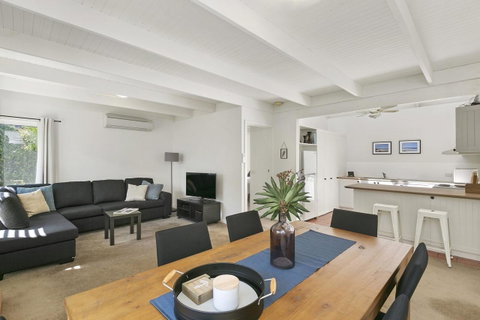 Mysa Anglesea Sleeps 7 WiFi SmartTV Cafes Shops - Accommodation Batemans Bay 4