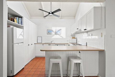 Mysa Anglesea Sleeps 7 WiFi SmartTV Cafes Shops - Accommodation Batemans Bay 3