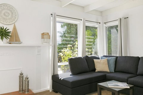 Mysa Anglesea Sleeps 7 WiFi SmartTV Cafes Shops - Accommodation Batemans Bay 0