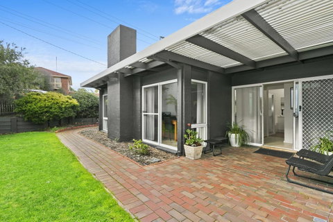 Mysa Anglesea Sleeps 7 WiFi SmartTV Cafes Shops - Accommodation Batemans Bay 7