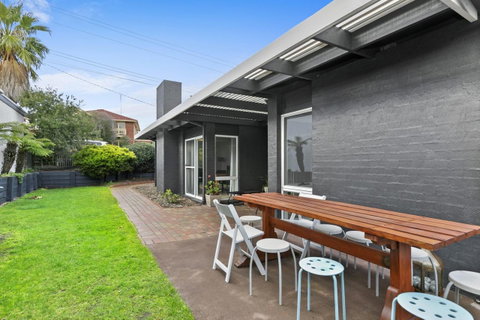 Mysa Anglesea Sleeps 7 WiFi SmartTV Cafes Shops - Accommodation Batemans Bay 13