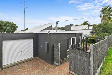 Mysa Anglesea Sleeps 7 WiFi SmartTV Cafes Shops - Accommodation Batemans Bay 14