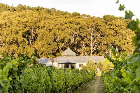 Polperro Villas - Accommodation Batemans Bay 0
