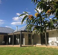 3 Bells Alpine Cottage - Accommodation Batemans Bay