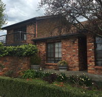 Bricks and Roses - Accommodation Batemans Bay