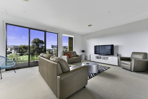 Torquay Golf Retreats - Pool, Beach, Tennis, Golf - Accommodation Batemans Bay 0