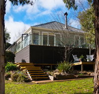 Lake Como Villa - Accommodation Batemans Bay