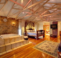 Ditto Daddy's - Accommodation Batemans Bay