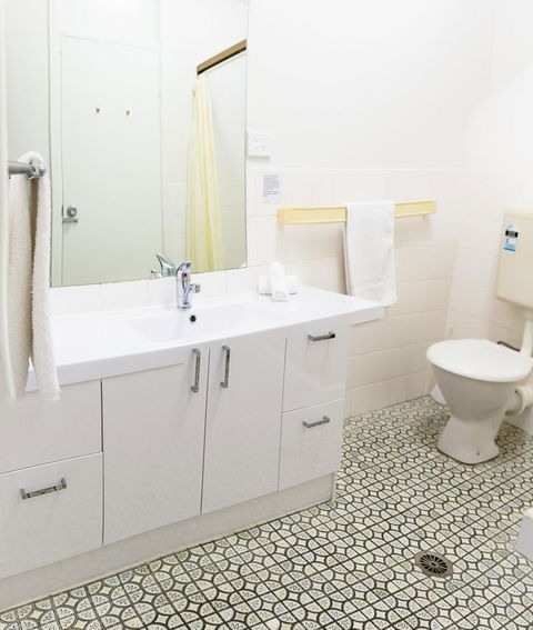 Amaroo On Mandalay, Magnetic Island - Accommodation Batemans Bay 4