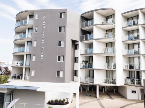 Ocean Views Resort Caloundra - Accommodation Batemans Bay 4