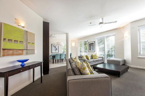 Emerald Noosa - Accommodation Batemans Bay 7
