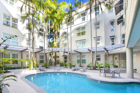 Emerald Noosa - Accommodation Batemans Bay 1