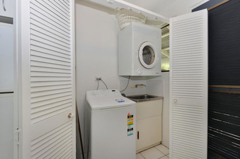 Seascape Holidays At Beachfront Terraces - Accommodation Batemans Bay 16