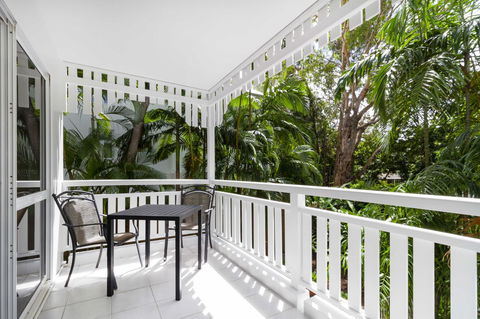 The White House Port Douglas - Accommodation Batemans Bay 25