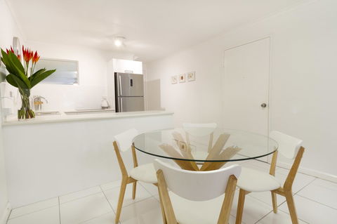 The White House Port Douglas - Accommodation Batemans Bay 13
