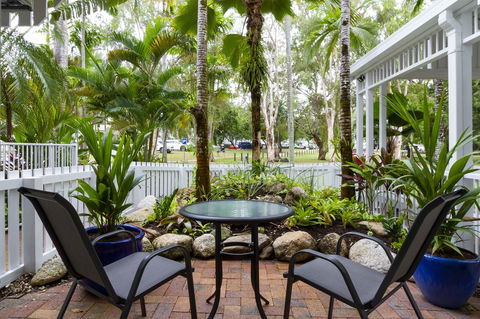 The White House Port Douglas - Accommodation Batemans Bay 9