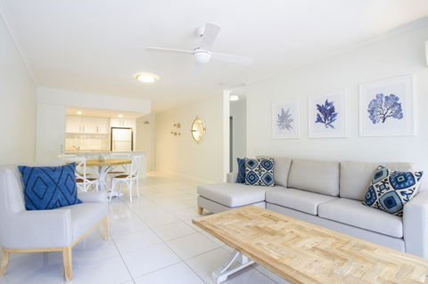 The White House Port Douglas - Accommodation Batemans Bay 5