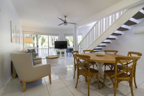The White House Port Douglas - Accommodation Batemans Bay 7
