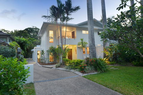 [ ANDY'S BEACH HOUSE ] - Accommodation Batemans Bay 4
