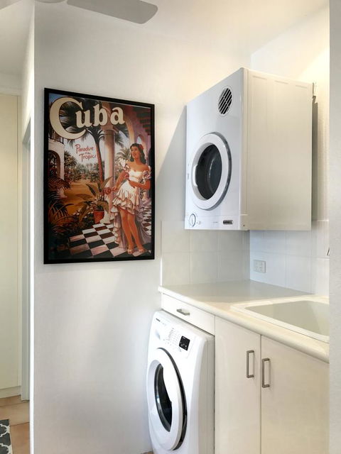 [ ANDY'S BEACH HOUSE ] - Accommodation Batemans Bay 37