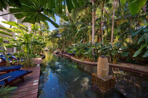 Palm Cove Paradise - Couples Spa Beach Getaway - Accommodation Batemans Bay 14
