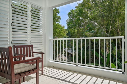 Palm Cove Paradise - Couples Spa Beach Getaway - Accommodation Batemans Bay 10