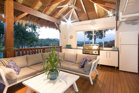 Whitsunday Luxury Homes - Accommodation Batemans Bay 2