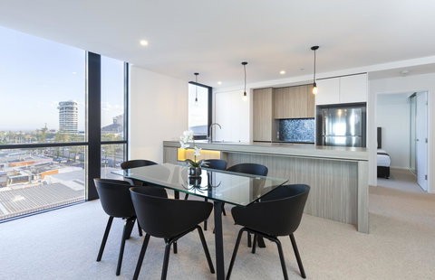 Qube Broadbeach - Accommodation Batemans Bay 43