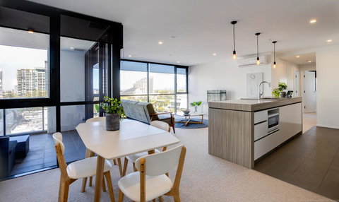 Qube Broadbeach - Accommodation Batemans Bay 16