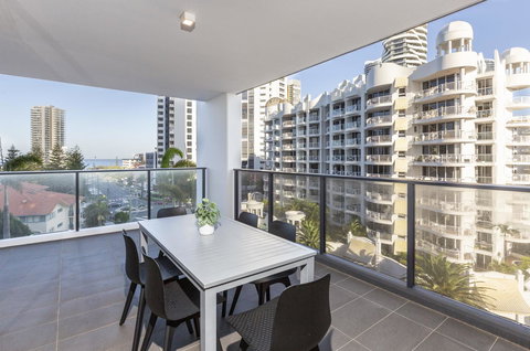 Qube Broadbeach - Accommodation Batemans Bay 41