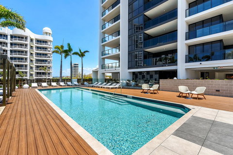 Qube Broadbeach - Accommodation Batemans Bay 17
