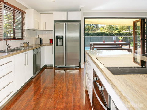Beach House On Jones Parade, Central Coolum Beach - Accommodation Batemans Bay 5