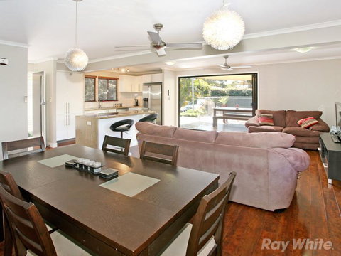 Beach House On Jones Parade, Central Coolum Beach - Accommodation Batemans Bay 6