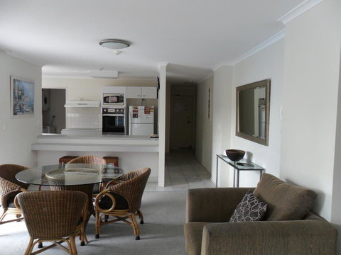 Grosvenor Beachfront Apartments Surfers Paradise - Accommodation Batemans Bay 5